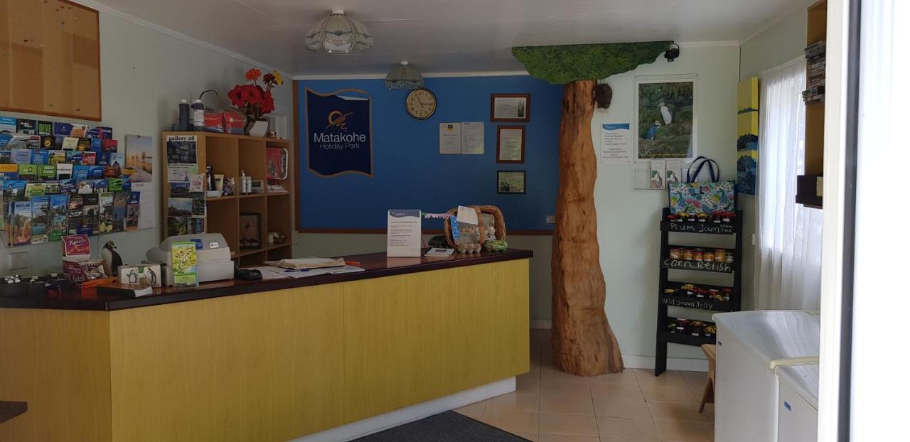 Matakohe Holiday Park ภายนอก รูปภาพ